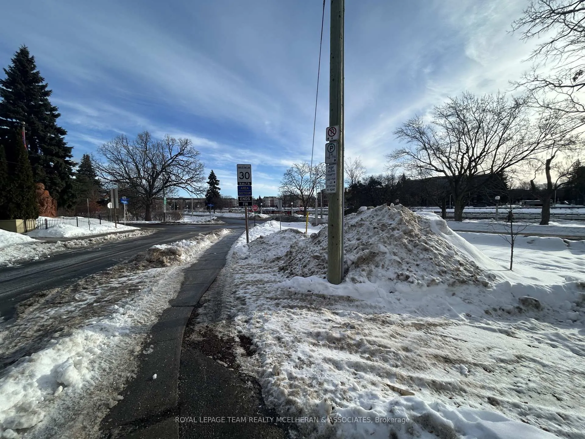 Photo 2 of 90 Queen Elizabeth Drive, Ottawa, Ottawa Centre/Golden Triangle — HOMEH