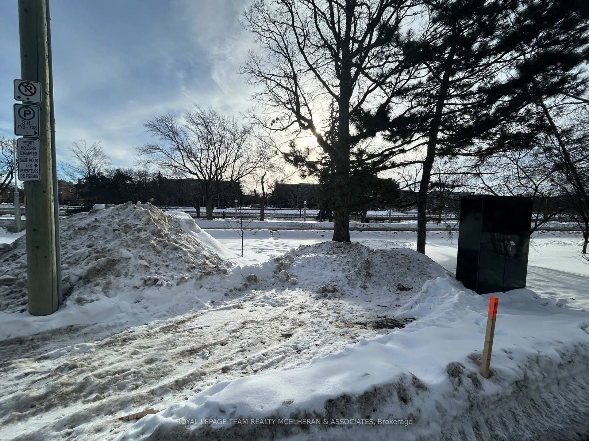 Photo 3 of 90 Queen Elizabeth Drive, Ottawa, Ottawa Centre/Golden Triangle — HOMEH