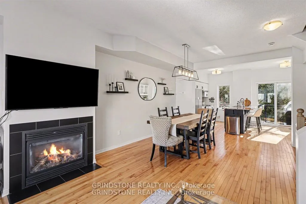 Photo 12 of 126 Songbird Private, Ottawa, Westcliffe Estates — HOMEH