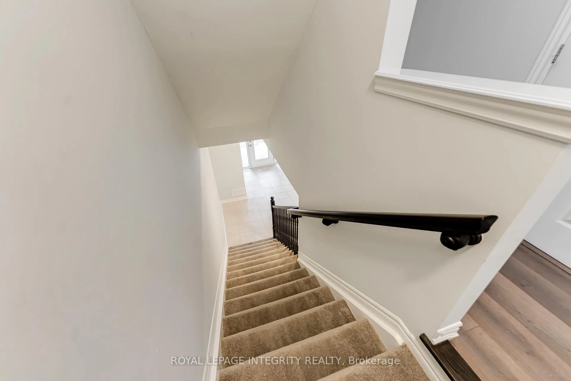 Photo 5 of 580 Catleaf Row, Ottawa, Avalon West — HOMEH