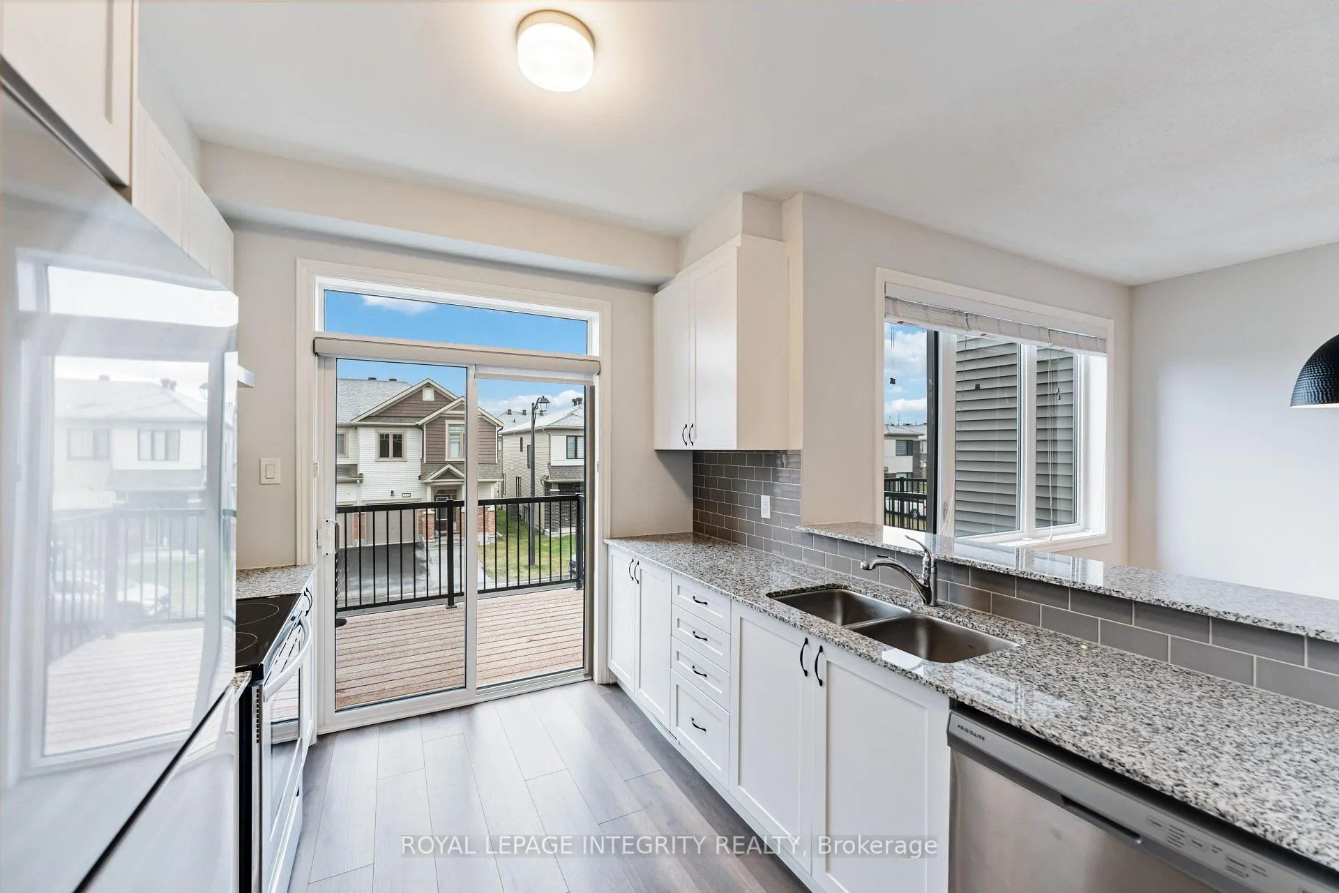 Photo 8 of 580 Catleaf Row, Ottawa, Avalon West — HOMEH