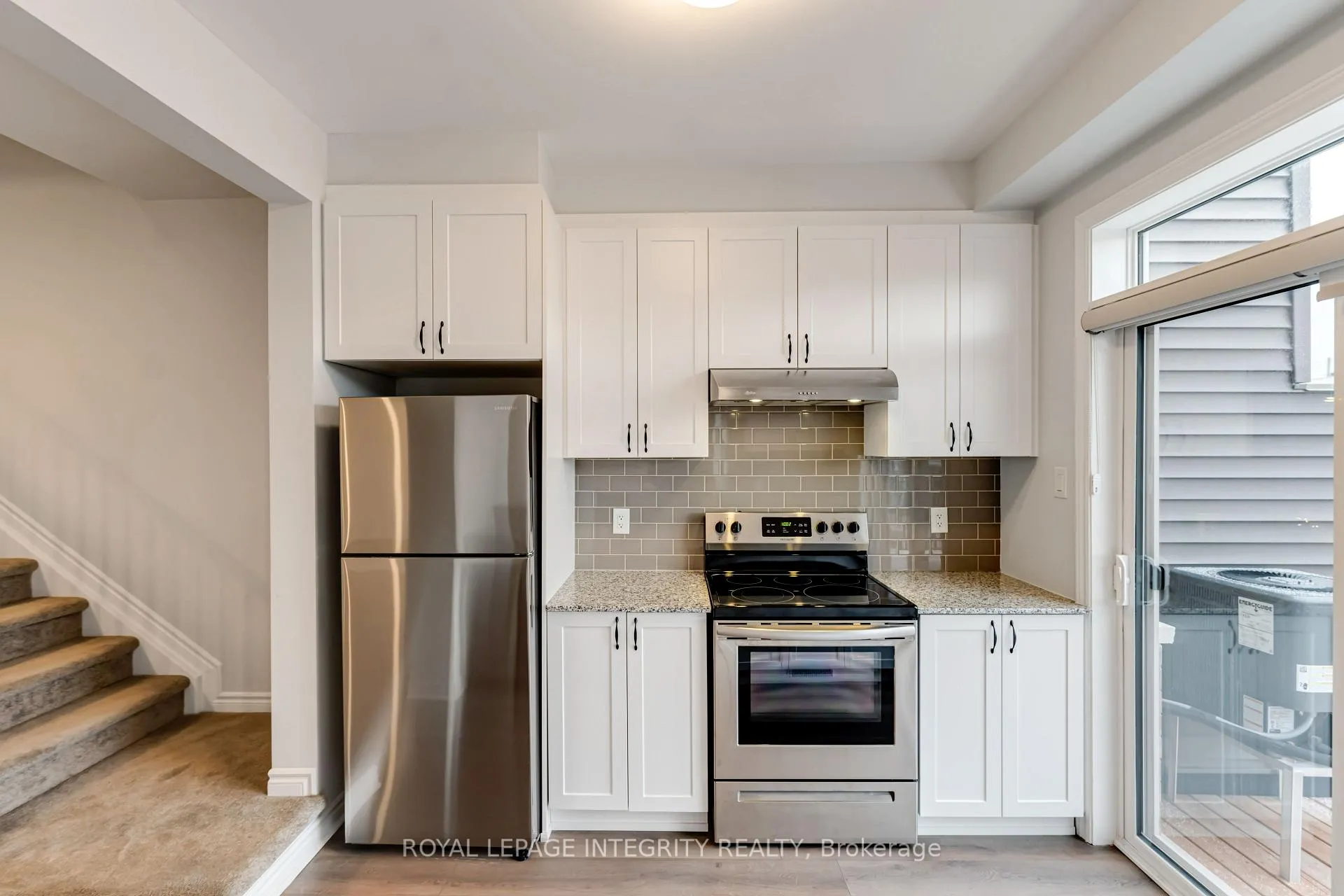 Photo 13 of 580 Catleaf Row, Ottawa, Avalon West — HOMEH