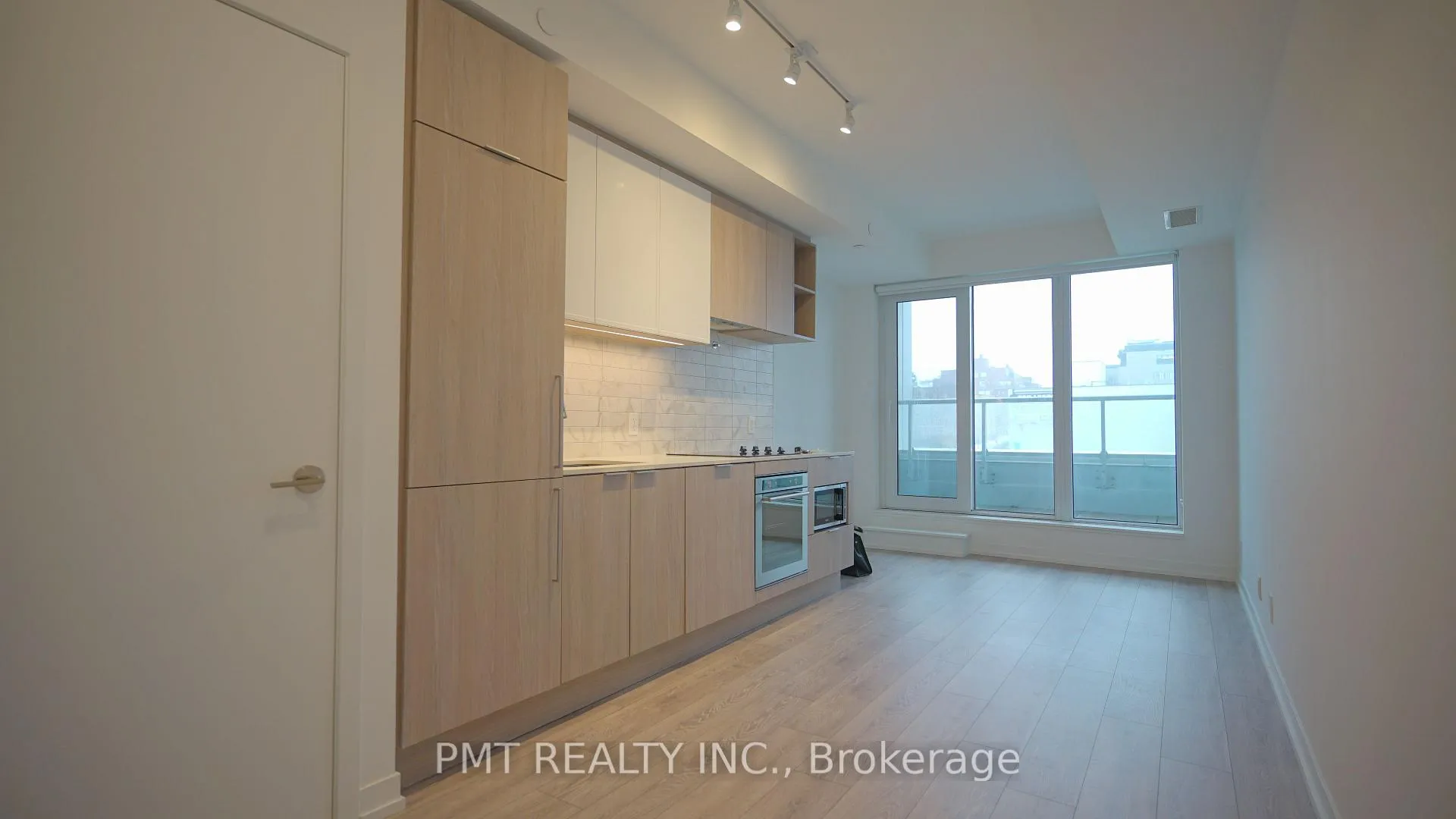 Photo 2 of Unit 631, 2020 Bathurst Street, Toronto, Humewood-Cedarvale — HOMEH