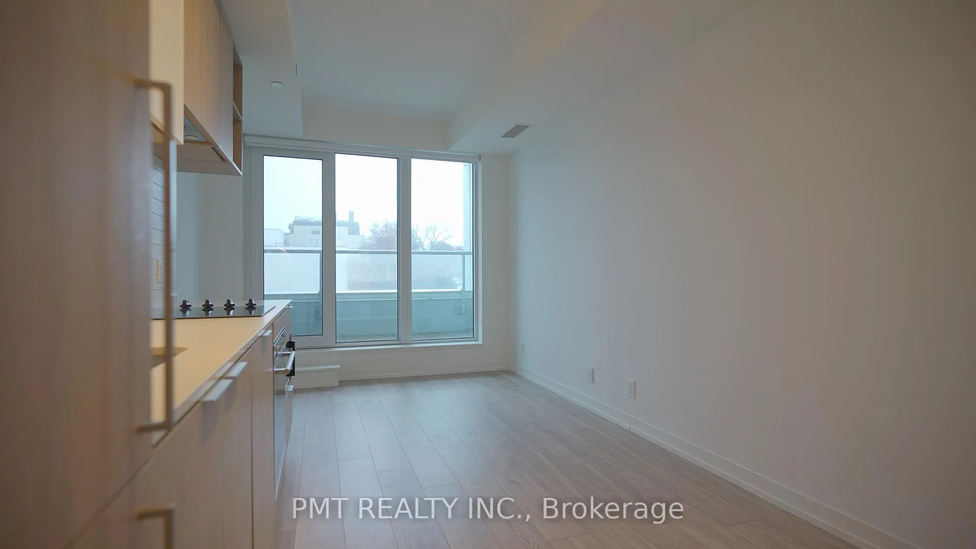 Photo 5 of Unit 631, 2020 Bathurst Street, Toronto, Humewood-Cedarvale — HOMEH