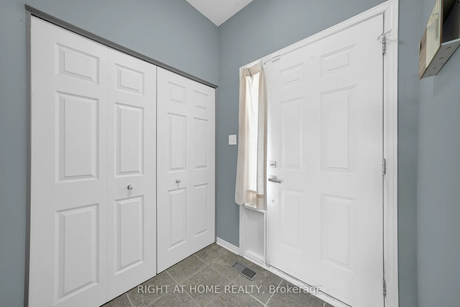 Photo 2 of 175 Kincardine Drive, Ottawa, Kanata - Glencairn/Hazeldean — HOMEH
