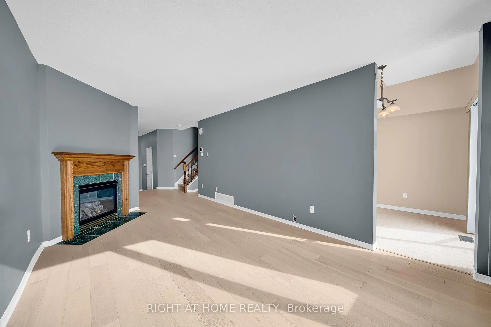 Photo 7 of 175 Kincardine Drive, Ottawa, Kanata - Glencairn/Hazeldean — HOMEH