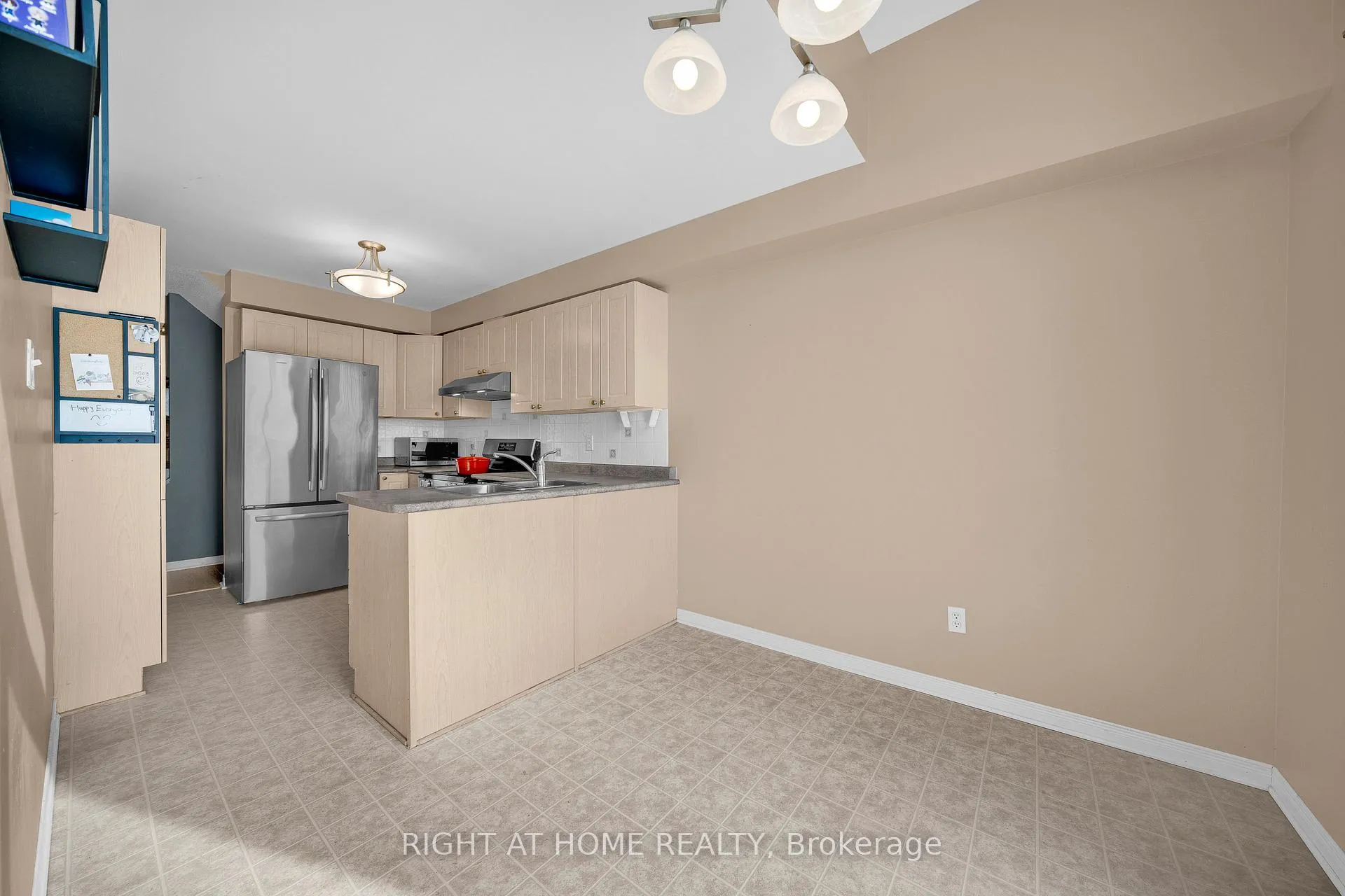 Photo 8 of 175 Kincardine Drive, Ottawa, Kanata - Glencairn/Hazeldean — HOMEH