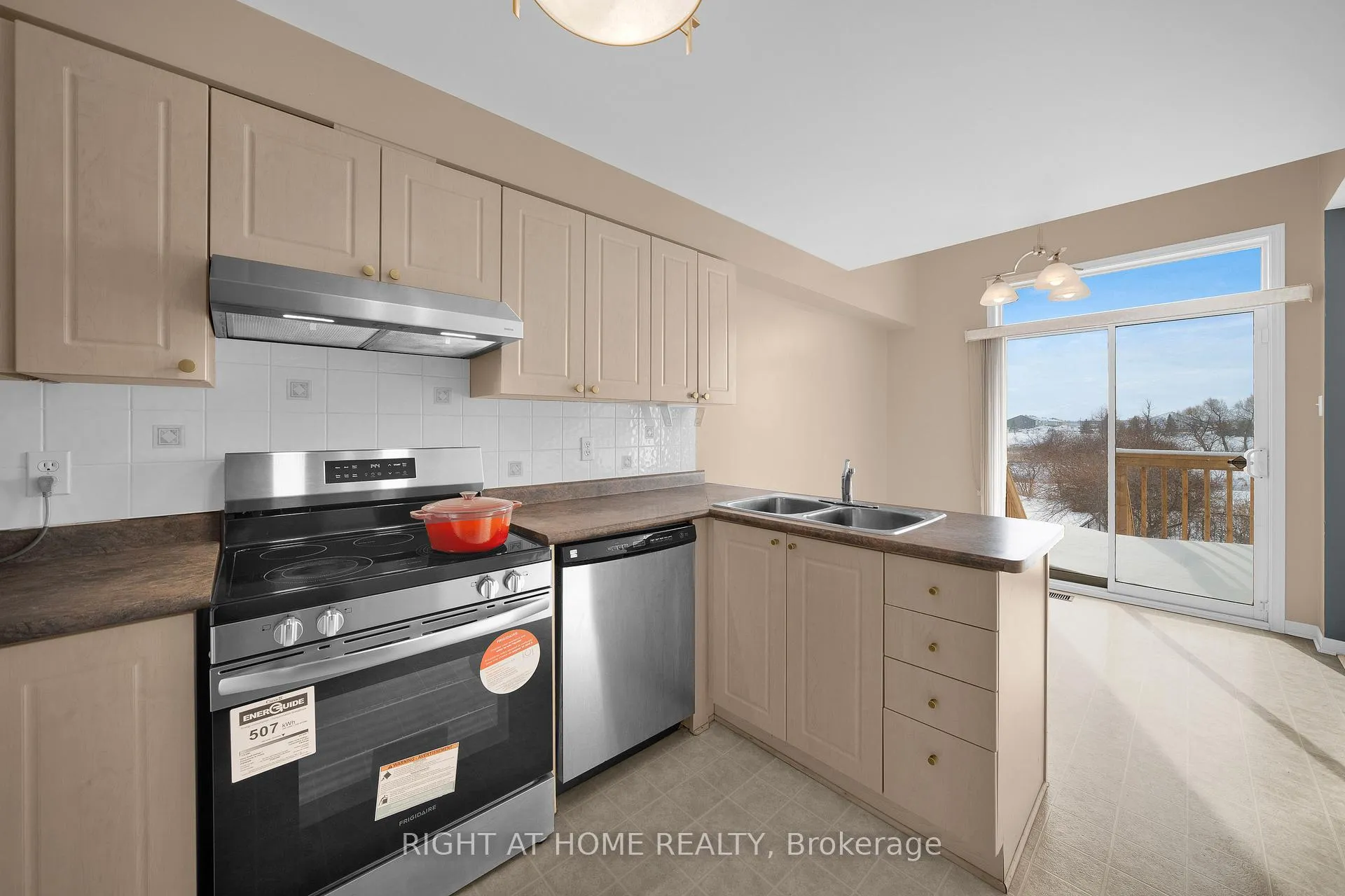 Photo 10 of 175 Kincardine Drive, Ottawa, Kanata - Glencairn/Hazeldean — HOMEH