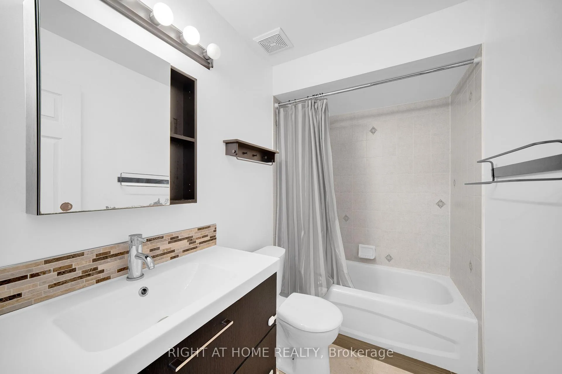 Photo 21 of 175 Kincardine Drive, Ottawa, Kanata - Glencairn/Hazeldean — HOMEH
