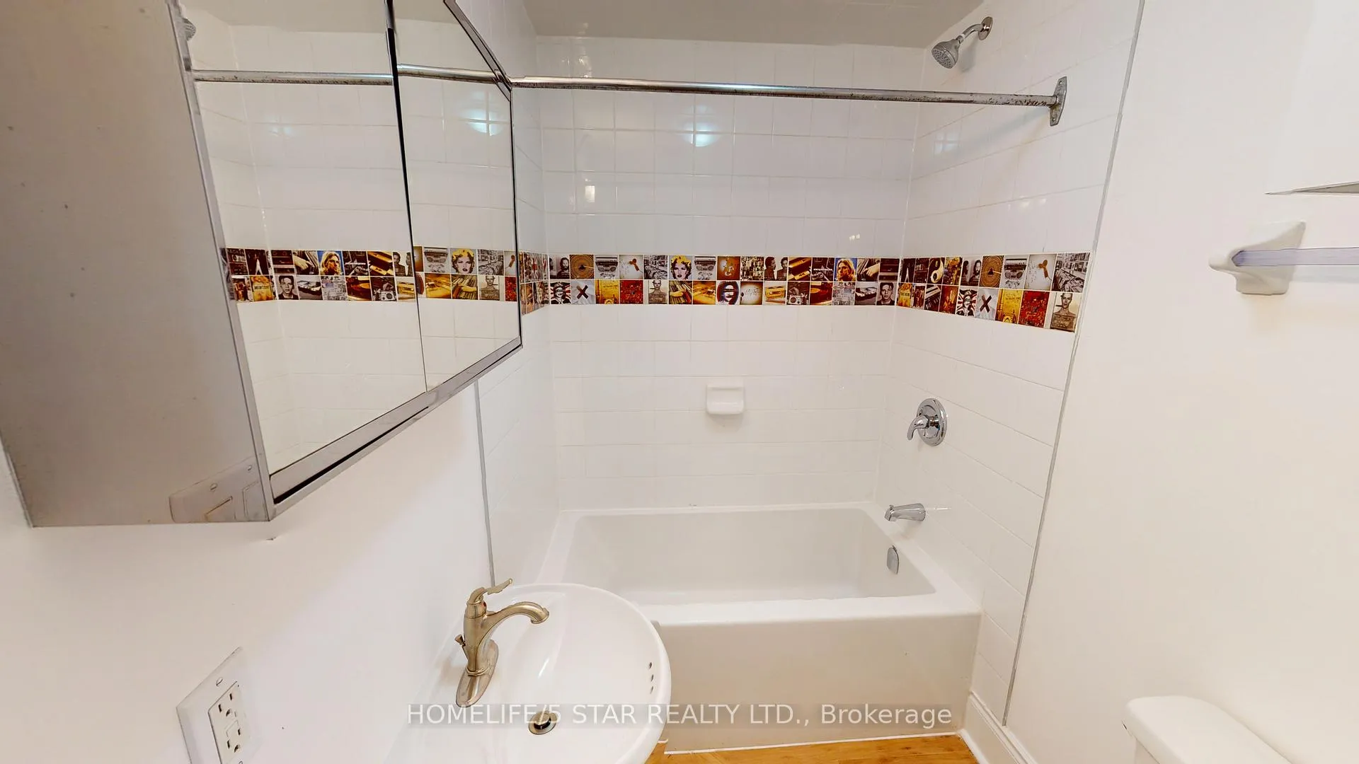 Photo 10 of Unit 213, 1152 Gerrard Street E, Toronto, South Riverdale — HOMEH