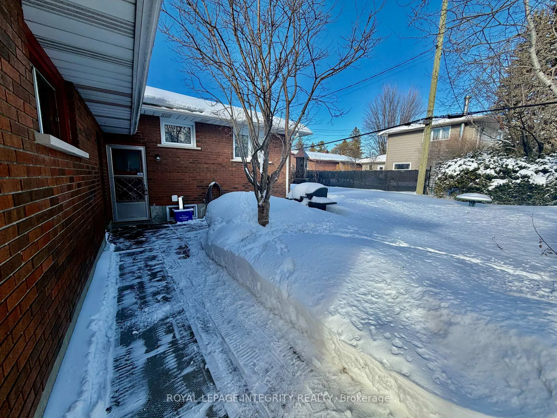 Photo 1 of Unit B, 2175 Martha Avenue, Ottawa, Hawthorne Meadows — HOMEH