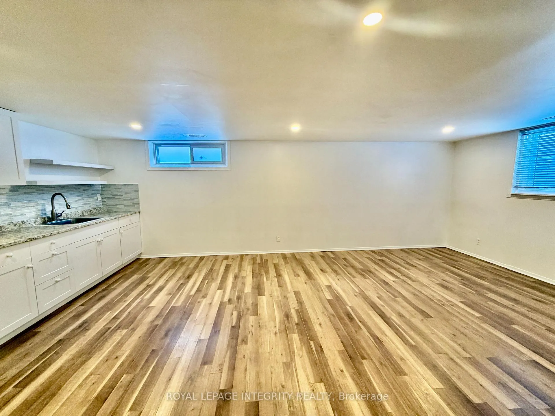 Photo 4 of Unit B, 2175 Martha Avenue, Ottawa, Hawthorne Meadows — HOMEH