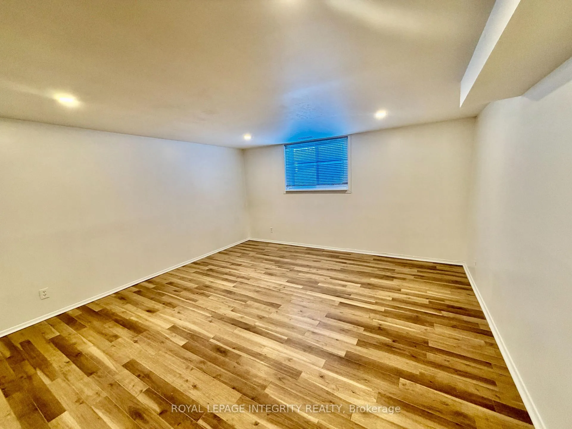 Photo 7 of Unit B, 2175 Martha Avenue, Ottawa, Hawthorne Meadows — HOMEH