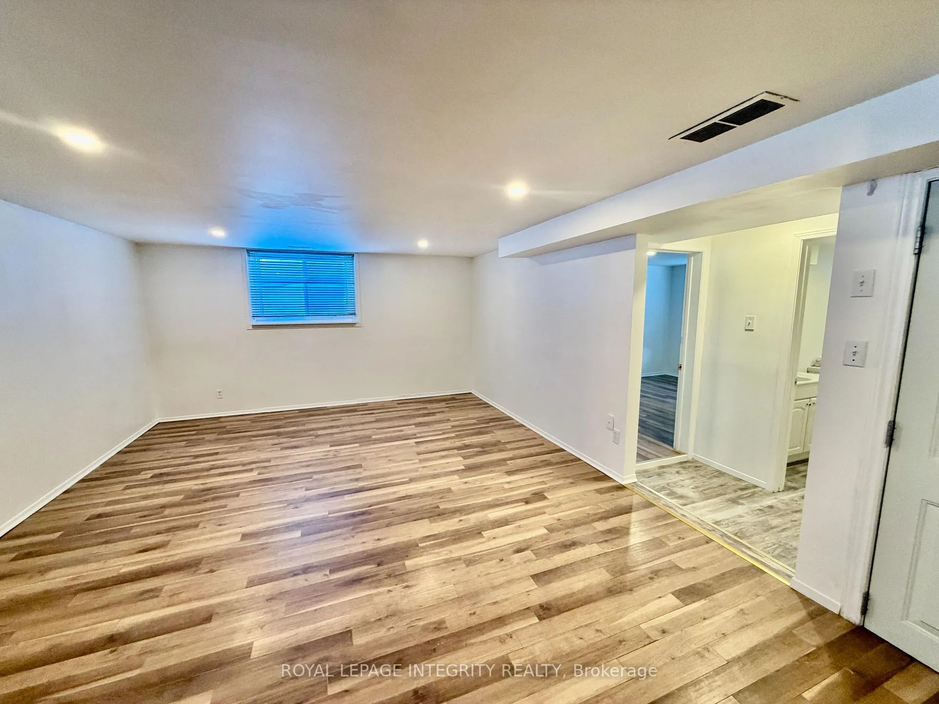 Photo 8 of Unit B, 2175 Martha Avenue, Ottawa, Hawthorne Meadows — HOMEH