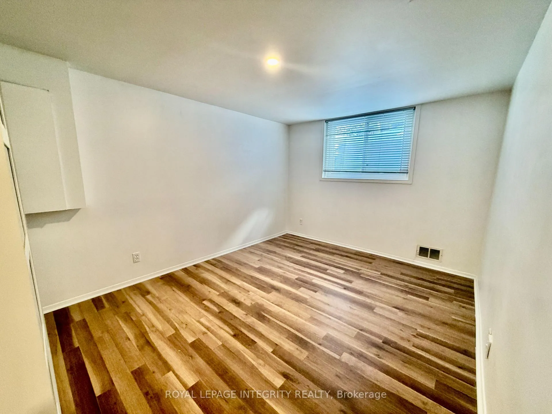 Photo 9 of Unit B, 2175 Martha Avenue, Ottawa, Hawthorne Meadows — HOMEH