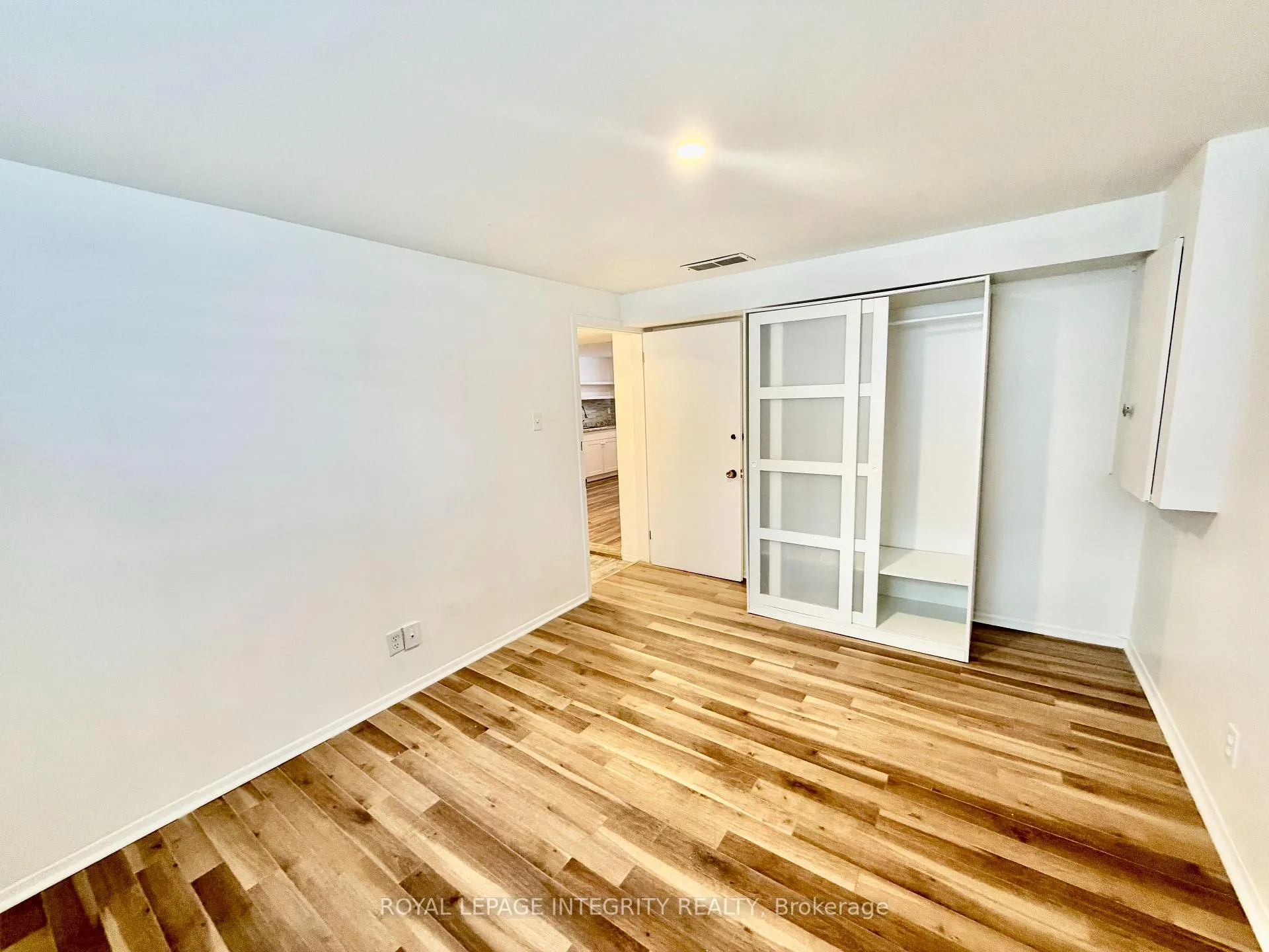 Photo 10 of Unit B, 2175 Martha Avenue, Ottawa, Hawthorne Meadows — HOMEH