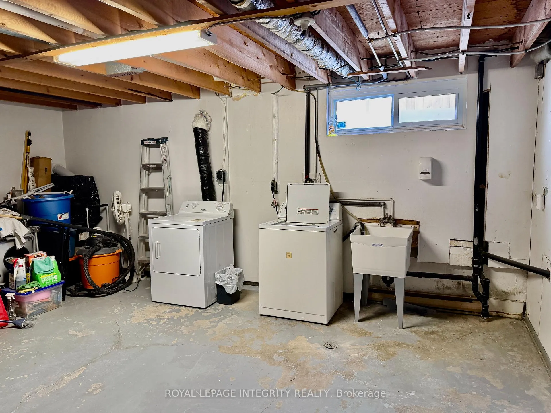Photo 12 of Unit B, 2175 Martha Avenue, Ottawa, Hawthorne Meadows — HOMEH