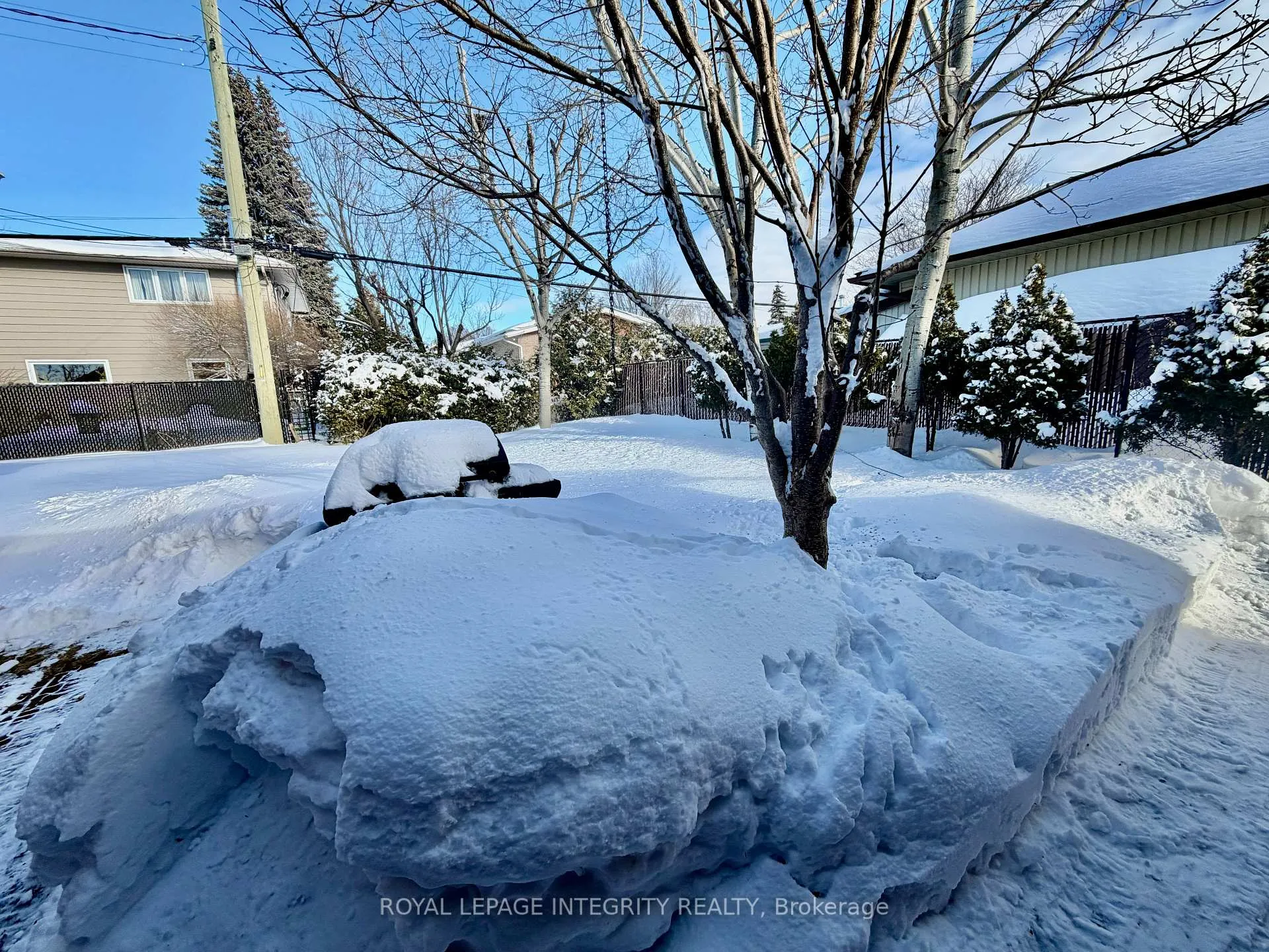 Photo 13 of Unit B, 2175 Martha Avenue, Ottawa, Hawthorne Meadows — HOMEH