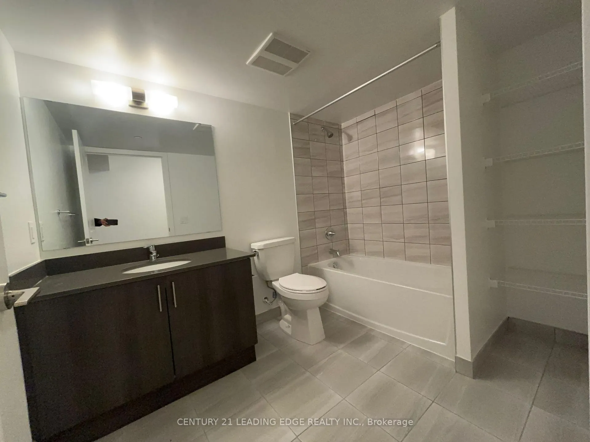 Photo 2 of Unit 1101, 1010 Sandy Beach Road SE, Pickering, Bay Ridges — HOMEH