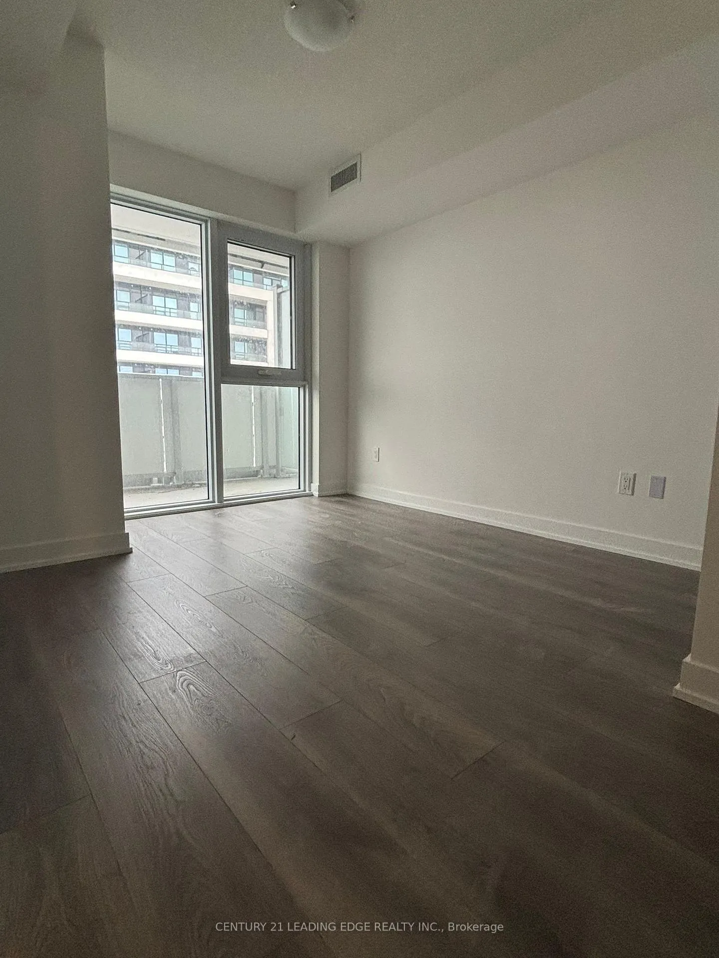 Photo 4 of Unit 1101, 1010 Sandy Beach Road SE, Pickering, Bay Ridges — HOMEH
