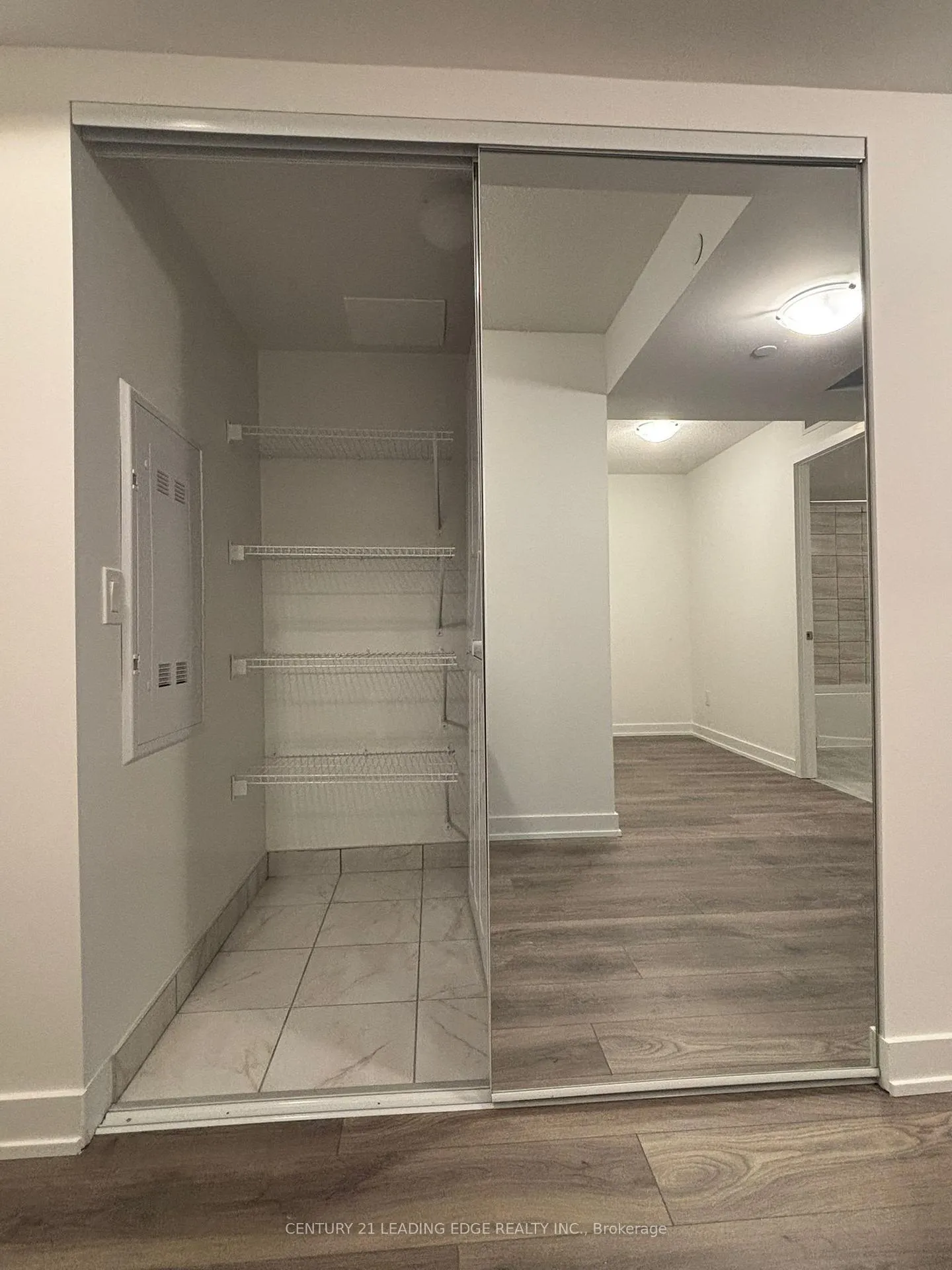 Photo 5 of Unit 1101, 1010 Sandy Beach Road SE, Pickering, Bay Ridges — HOMEH