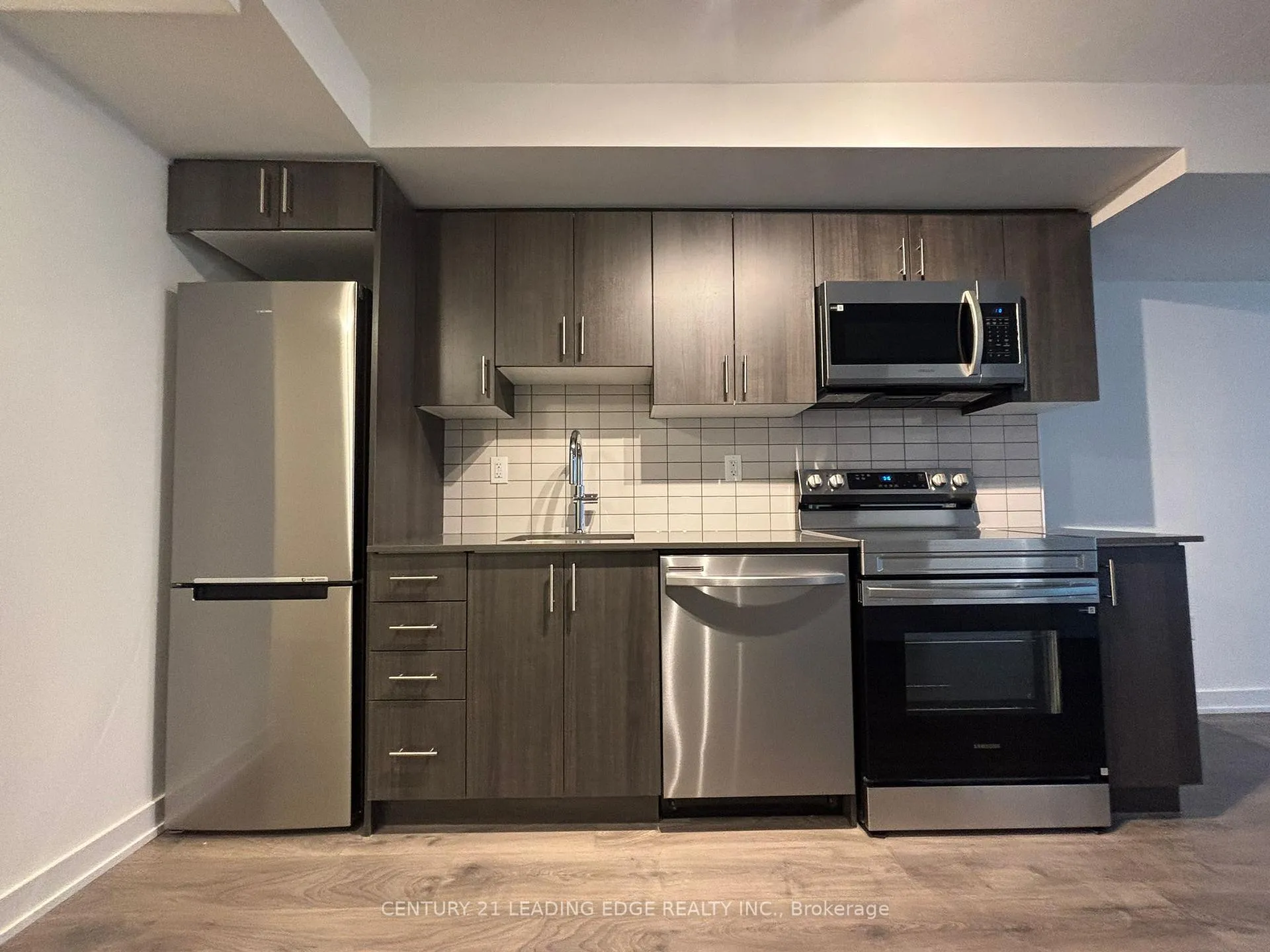 Photo 8 of Unit 1101, 1010 Sandy Beach Road SE, Pickering, Bay Ridges — HOMEH