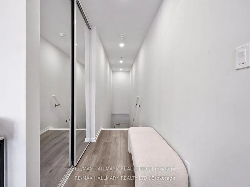Photo 4 of Unit D09, 26 Bruce Street, Vaughan, East Woodbridge — HOMEH