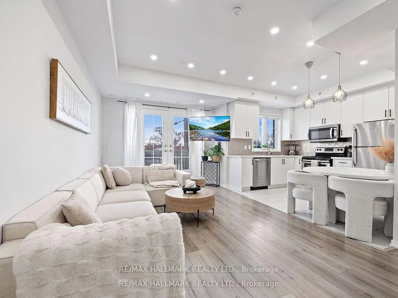 Photo 7 of Unit D09, 26 Bruce Street, Vaughan, East Woodbridge — HOMEH