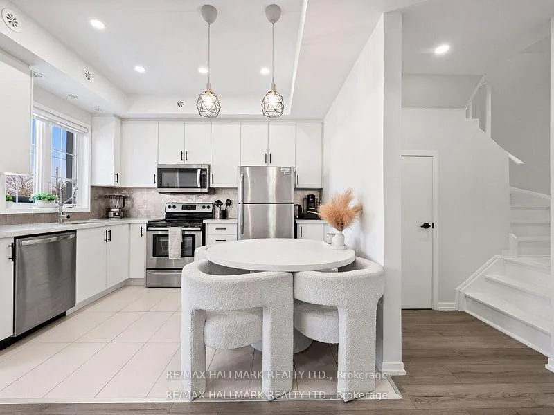 Photo 12 of Unit D09, 26 Bruce Street, Vaughan, East Woodbridge — HOMEH