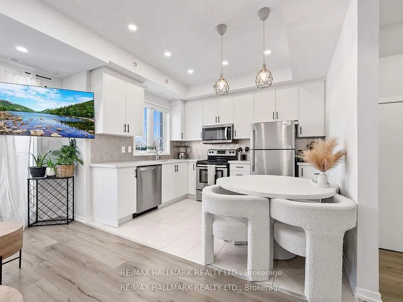 Photo 13 of Unit D09, 26 Bruce Street, Vaughan, East Woodbridge — HOMEH