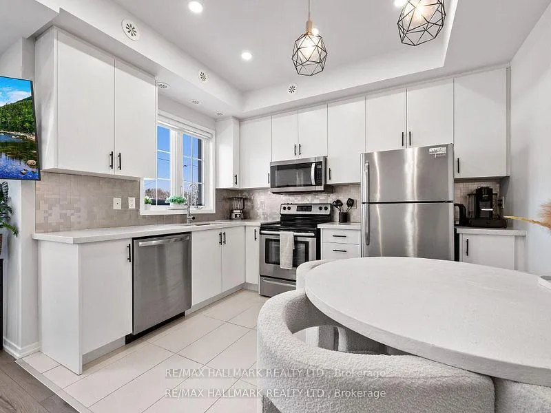 Photo 14 of Unit D09, 26 Bruce Street, Vaughan, East Woodbridge — HOMEH