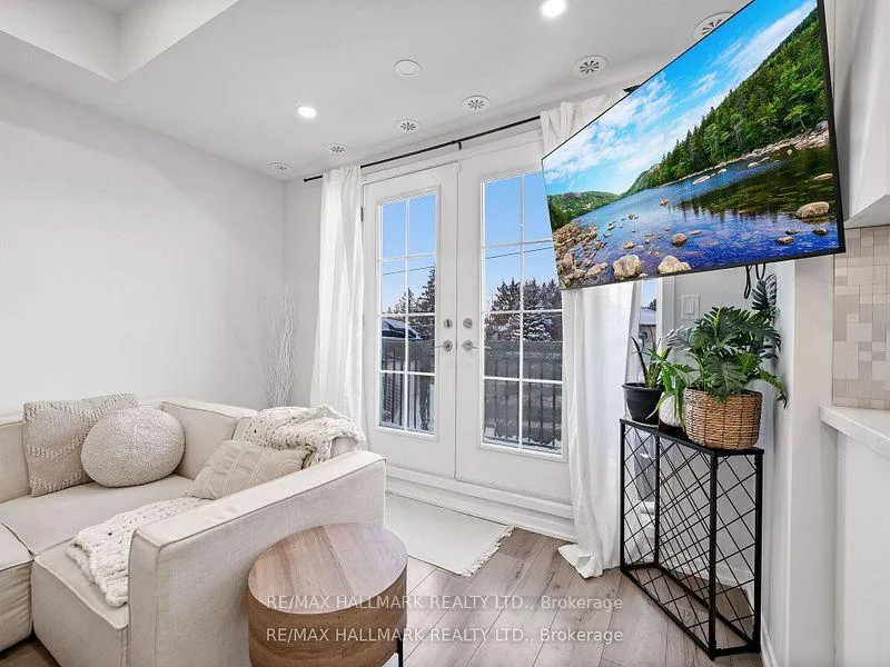 Photo 16 of Unit D09, 26 Bruce Street, Vaughan, East Woodbridge — HOMEH