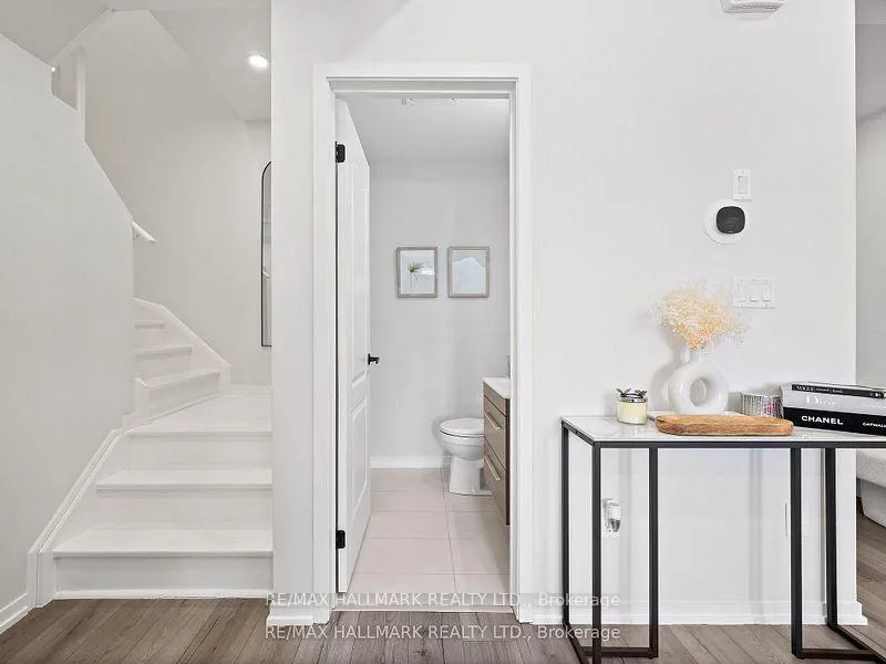 Photo 17 of Unit D09, 26 Bruce Street, Vaughan, East Woodbridge — HOMEH