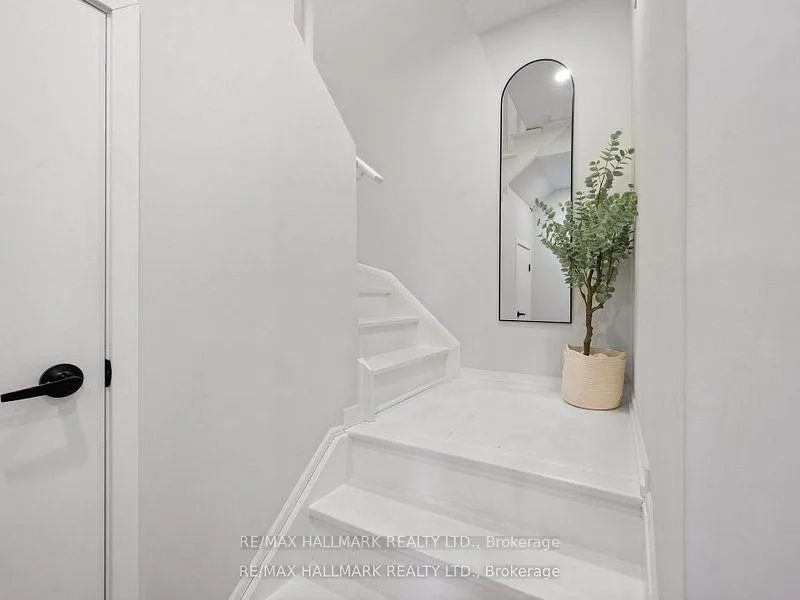 Photo 21 of Unit D09, 26 Bruce Street, Vaughan, East Woodbridge — HOMEH