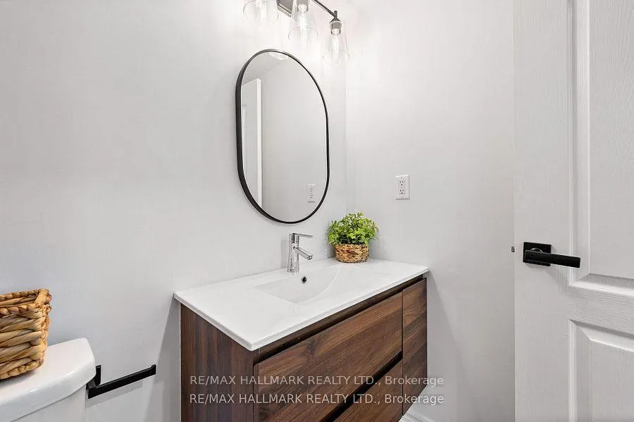 Photo 33 of Unit D09, 26 Bruce Street, Vaughan, East Woodbridge — HOMEH