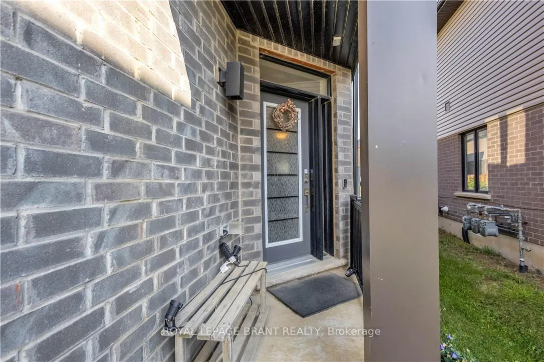 Photo 2 of 29 Bellhouse Avenue, Brantford — HOMEH