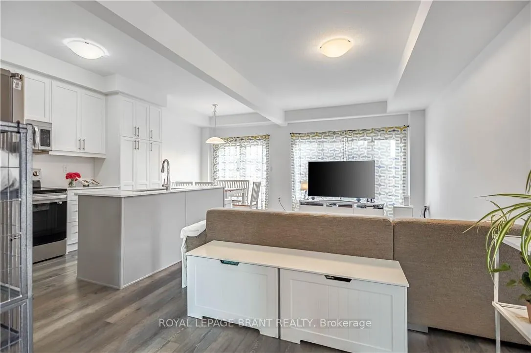 Photo 5 of 29 Bellhouse Avenue, Brantford — HOMEH