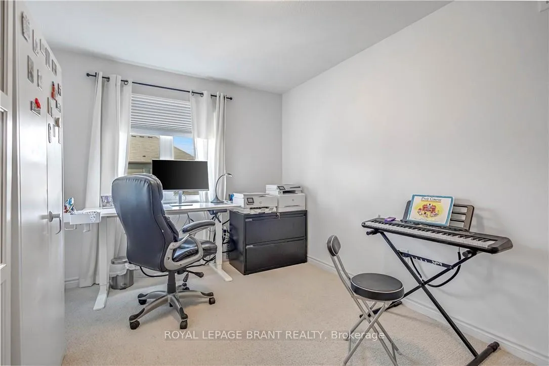 Photo 20 of 29 Bellhouse Avenue, Brantford — HOMEH