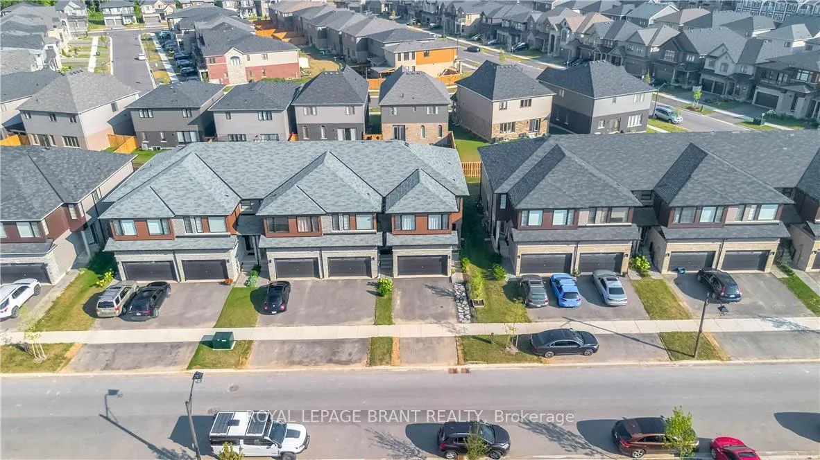 Photo 31 of 29 Bellhouse Avenue, Brantford — HOMEH