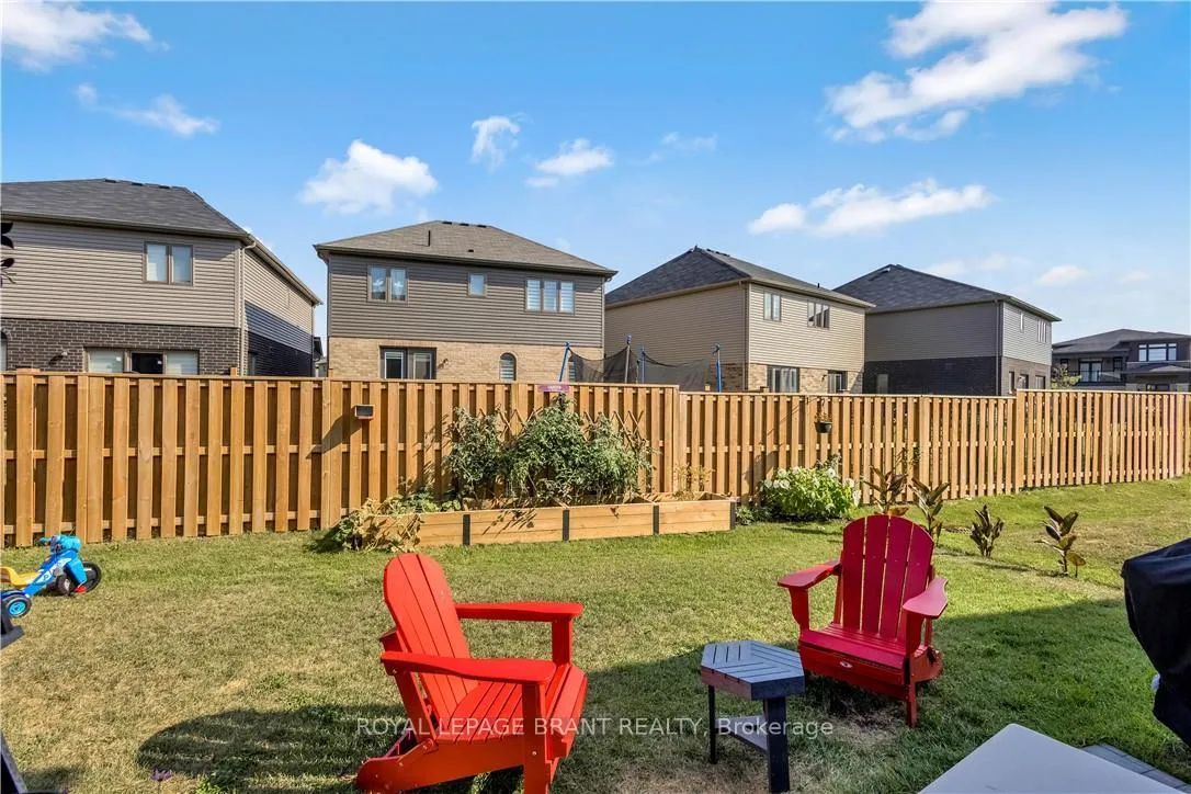 Photo 33 of 29 Bellhouse Avenue, Brantford — HOMEH