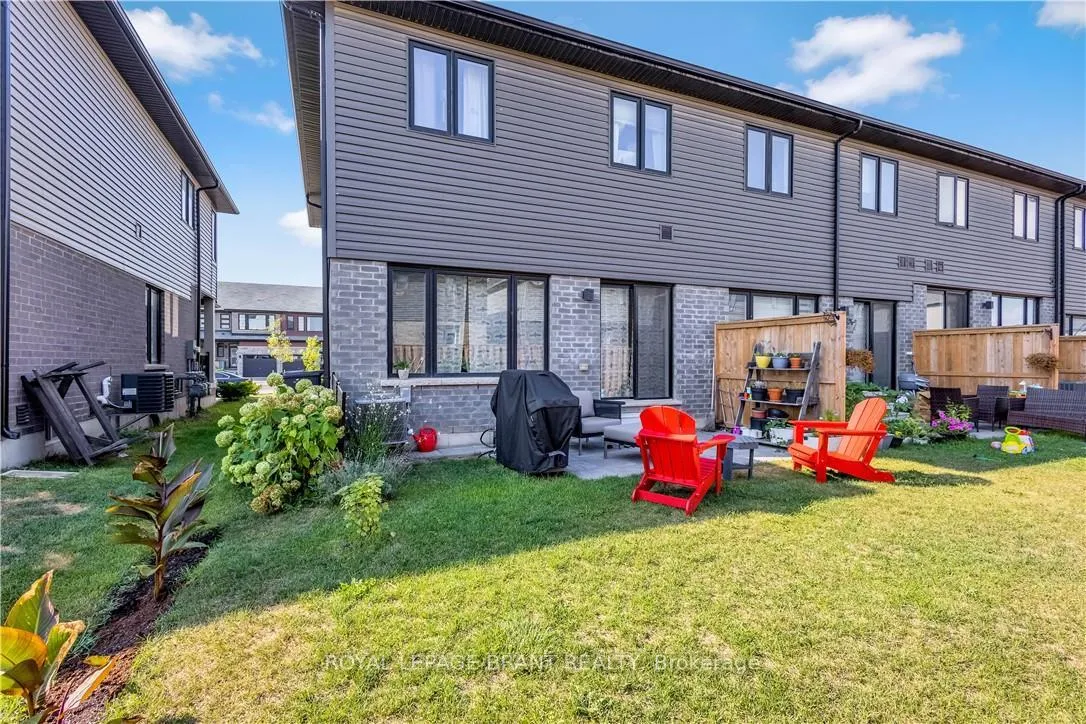 Photo 34 of 29 Bellhouse Avenue, Brantford — HOMEH