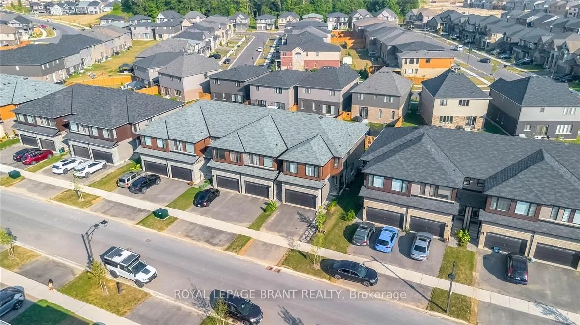 Photo 37 of 29 Bellhouse Avenue, Brantford — HOMEH