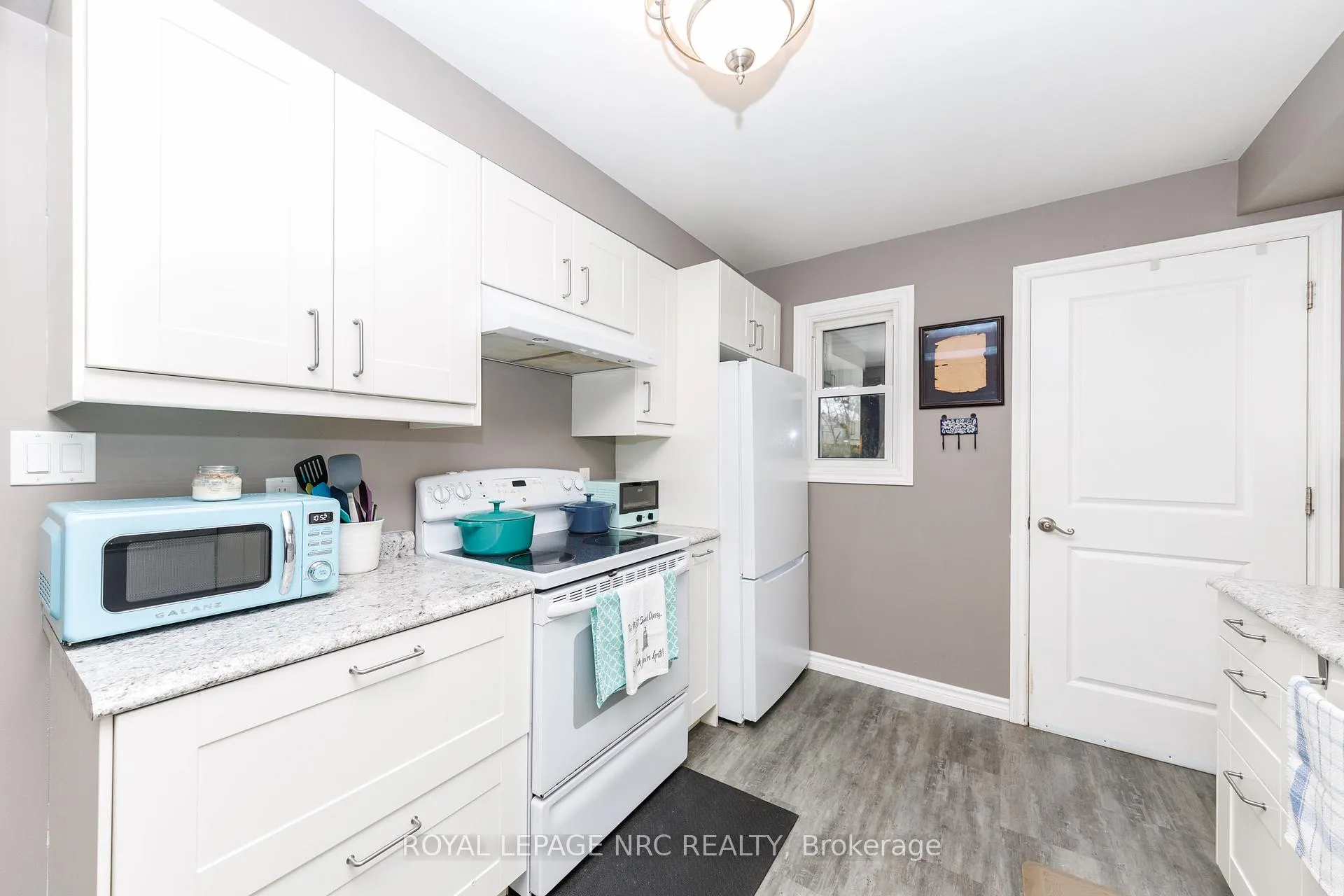 Photo 23 of 40 Shakespeare Avenue, St. Catharines, Haig — HOMEH