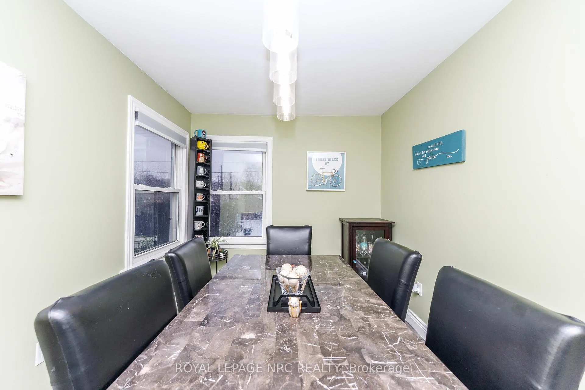 Photo 26 of 40 Shakespeare Avenue, St. Catharines, Haig — HOMEH