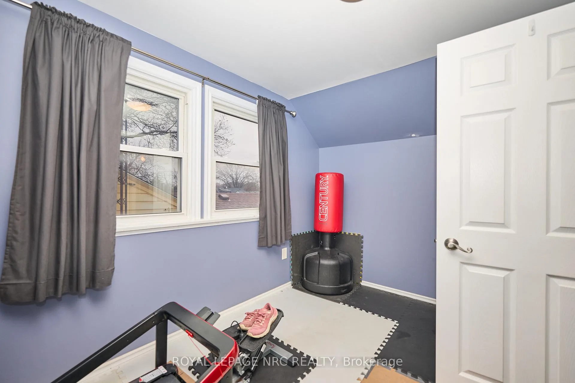 Photo 32 of 40 Shakespeare Avenue, St. Catharines, Haig — HOMEH