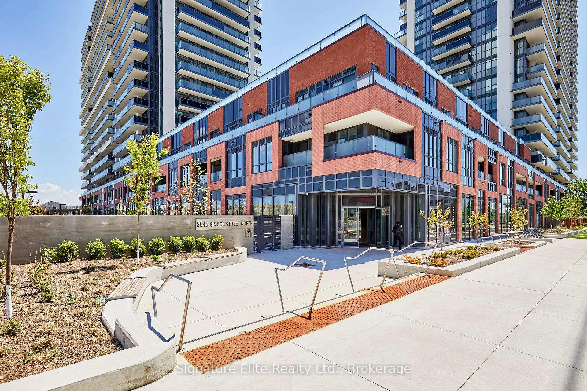 Photo 2 of Unit 1920, 2545 Simcoe Street N, Oshawa, Windfields — HOMEH