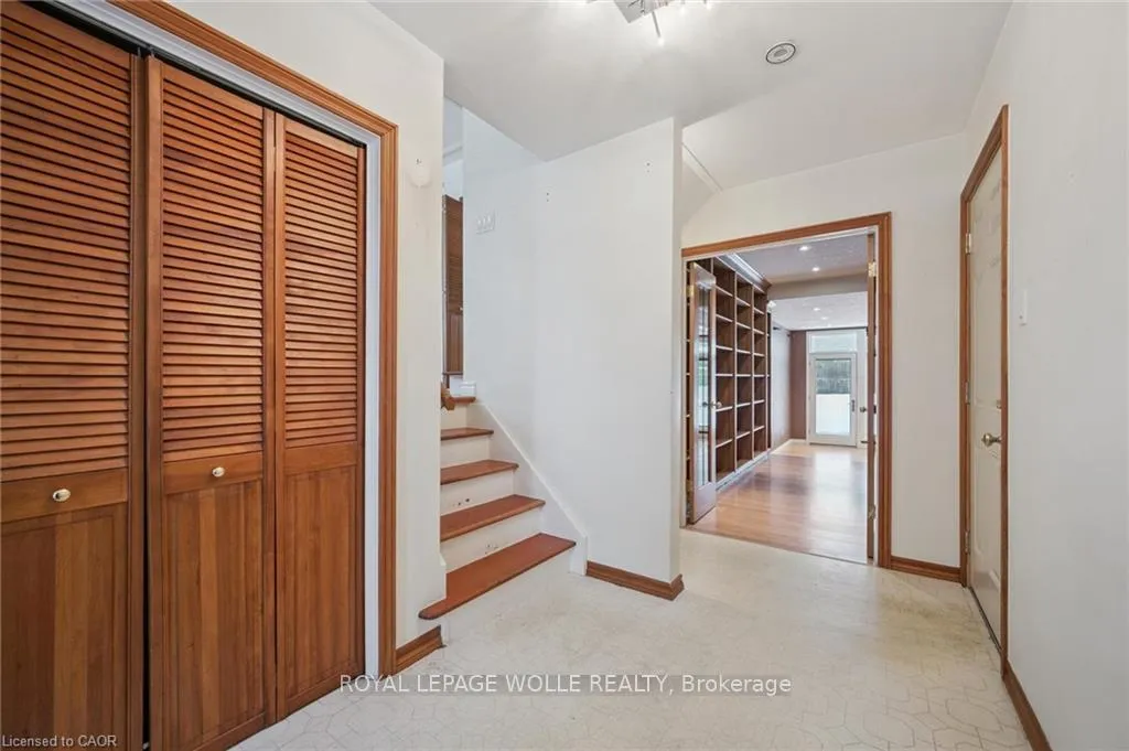 Photo 4 of 123 Lorraine Avenue, Kitchener — HOMEH