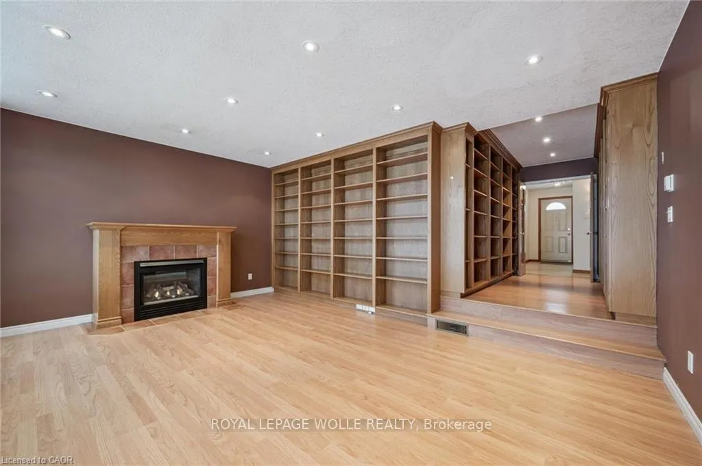 Photo 5 of 123 Lorraine Avenue, Kitchener — HOMEH