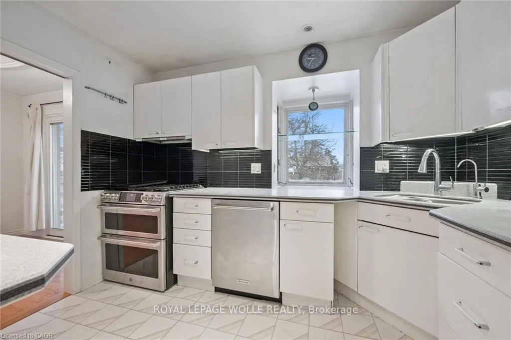 Photo 17 of 123 Lorraine Avenue, Kitchener — HOMEH