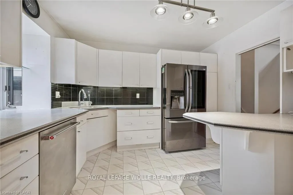 Photo 19 of 123 Lorraine Avenue, Kitchener — HOMEH